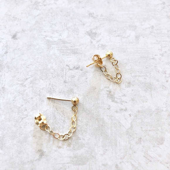 14k Gold Filled Chain Cuff Huggie Earrings - Picture 4 of 5